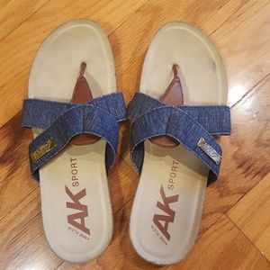 ANNE KLINE Sport sandals in gently used condition